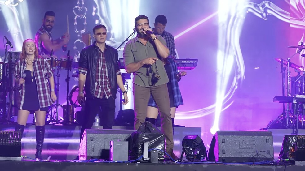 Show da dupla Henrqiue e Juliano reuniu multid�o em Campina Grande � Foto: Reprodu��o/S�o Jo�o de Campina Grande