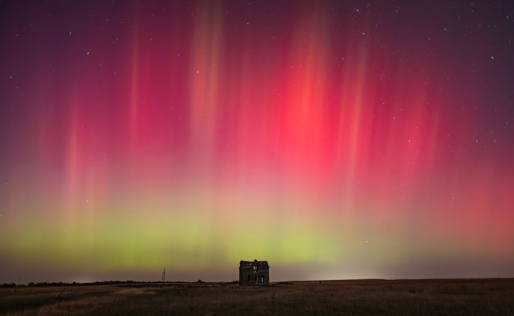 ap24285220965920 As melhores fotos da aurora boreal pelo mundo, após nova tempestade solar
