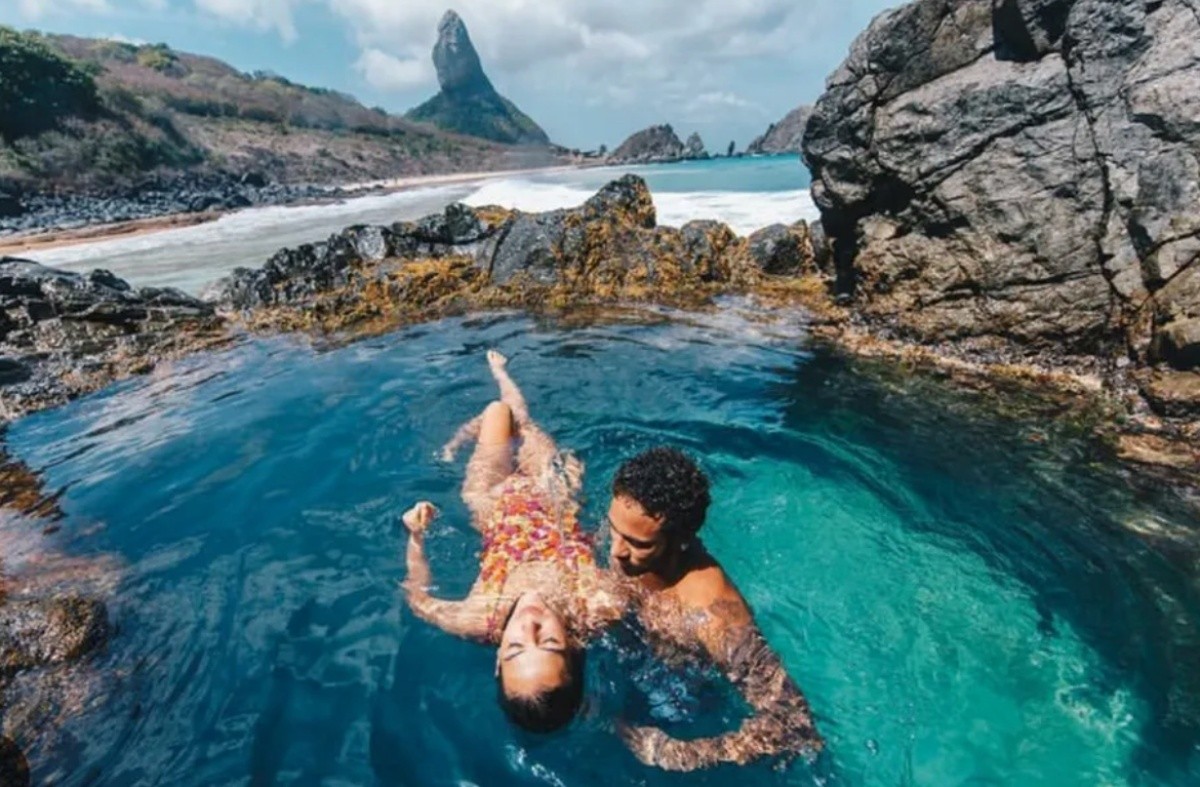Piscina famosa por foto de Neymar e Bruna Marquezine volta a receber visitantes em Fernando de Noronha