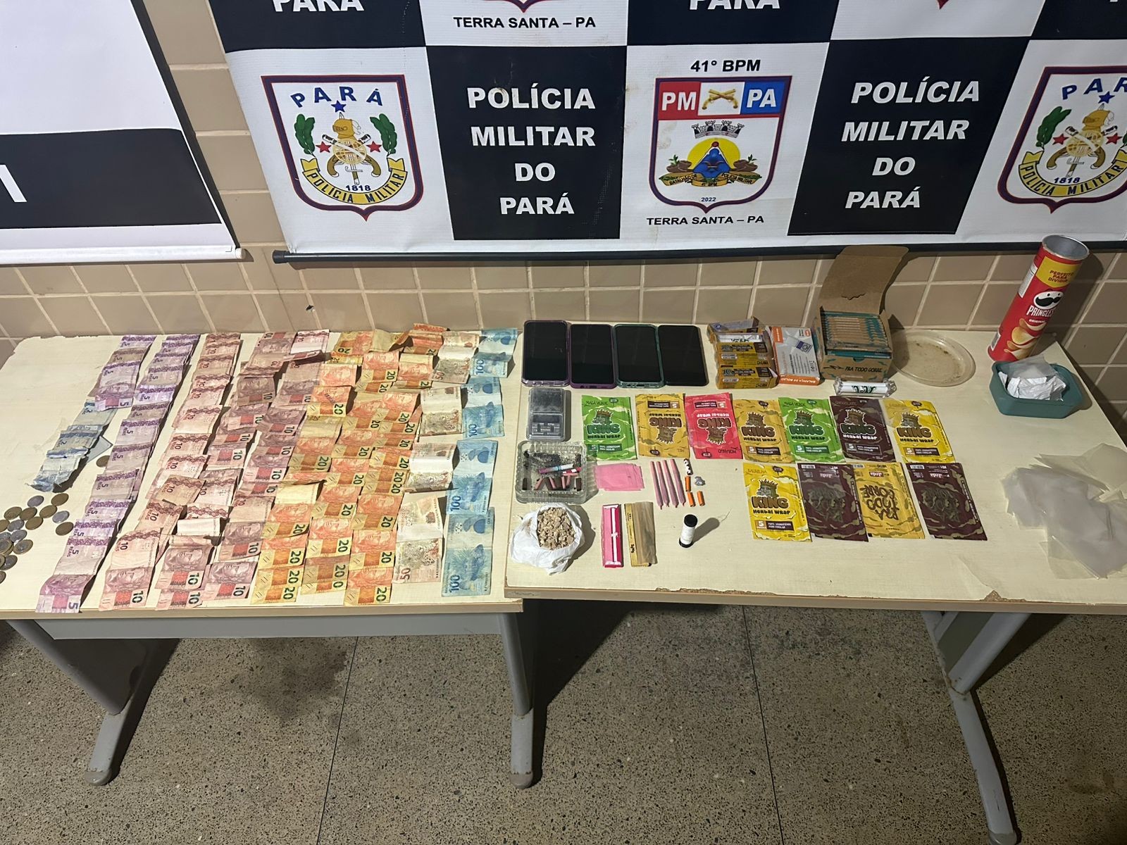 Polícia apreende drogas e prende dois suspeitos durante operação em evento em Terra Santa