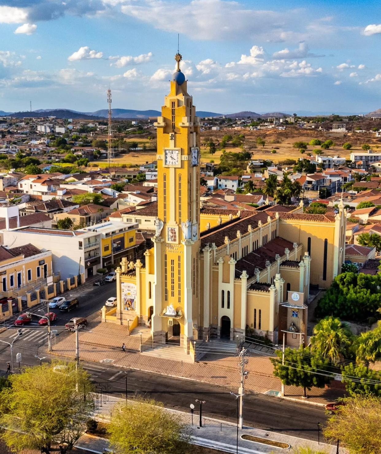 Minha Cidade Cajazeiras: 163 anos da cidade onde o saber nasceu