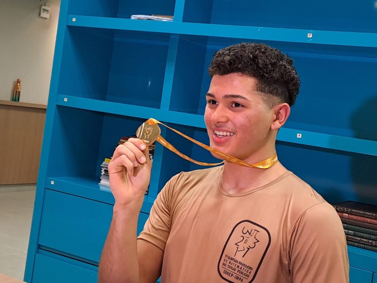 Ao ver estudo como diversão, aluno traz medalha de ouro das Olimpíadas ...