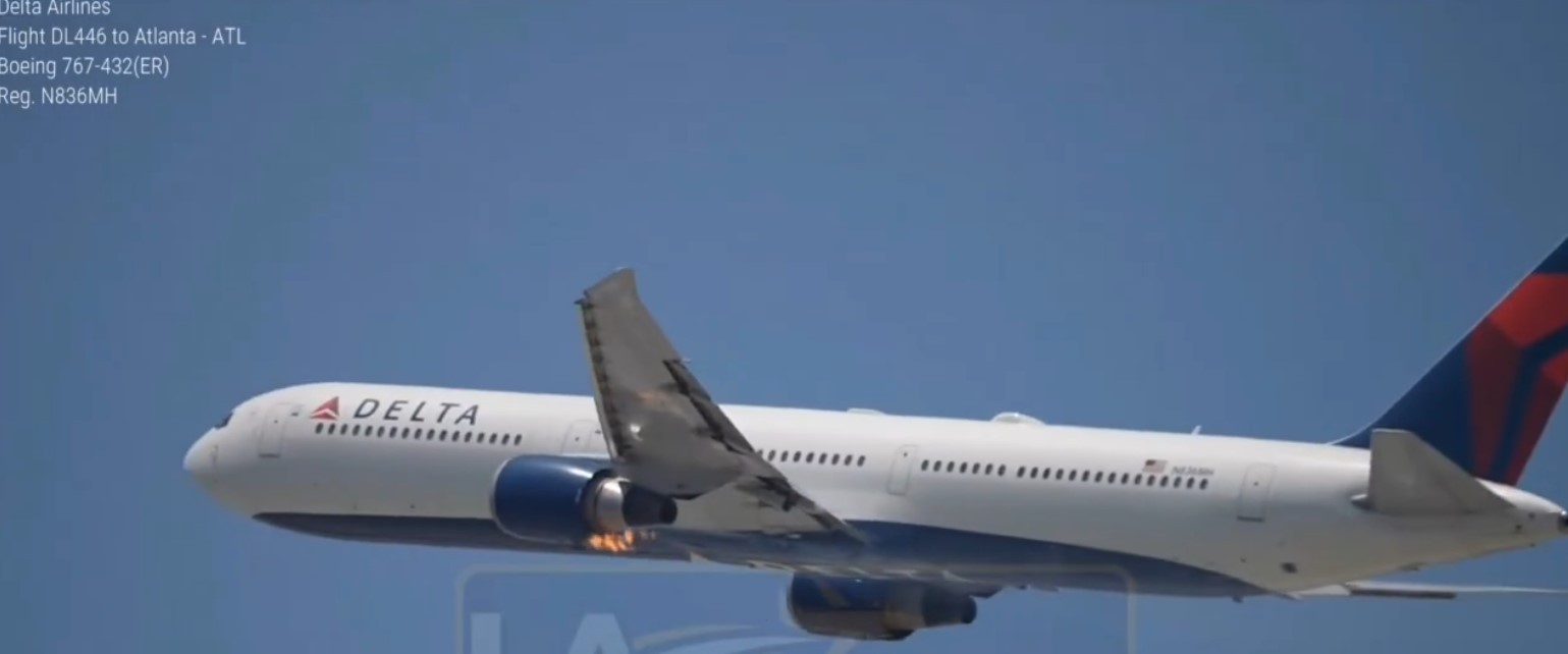 Chamas em motor levam avião a fazer pouso de emergência logo após decolagem nos EUA; VÍDEO