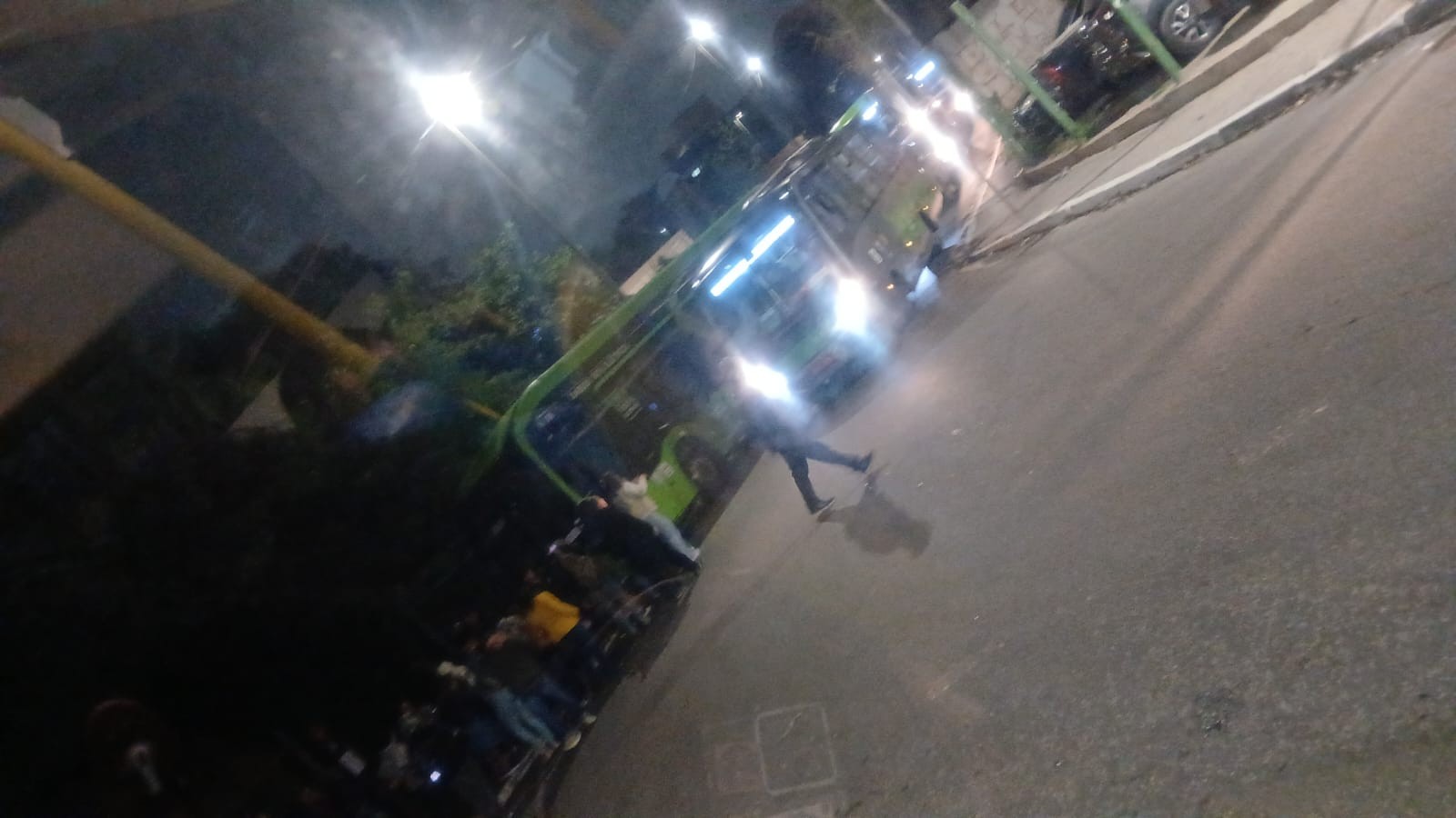 Ônibus atinge quatro pedestres na Zona Norte de SP, mata idoso e deixa três feridos; motorista é preso