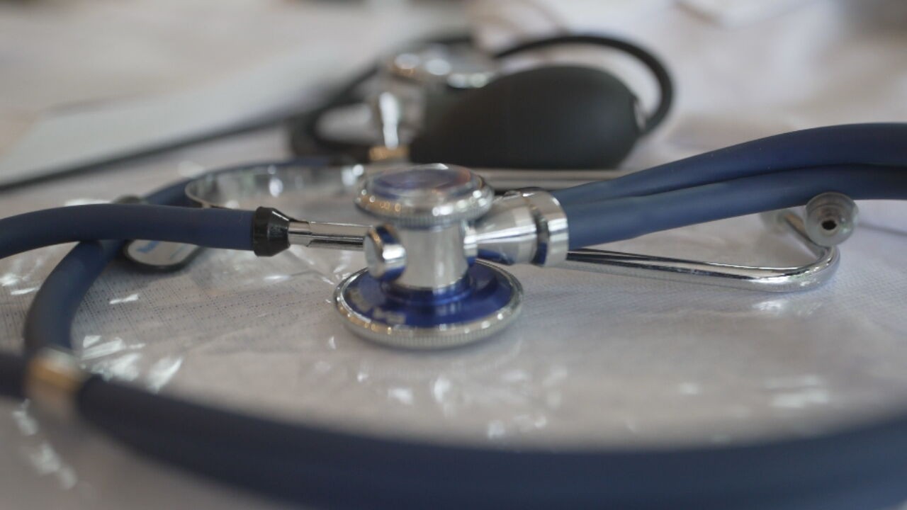 Veja erros em questões simples de exame nacional de cursos de Medicina, que teve 30% de reprovação