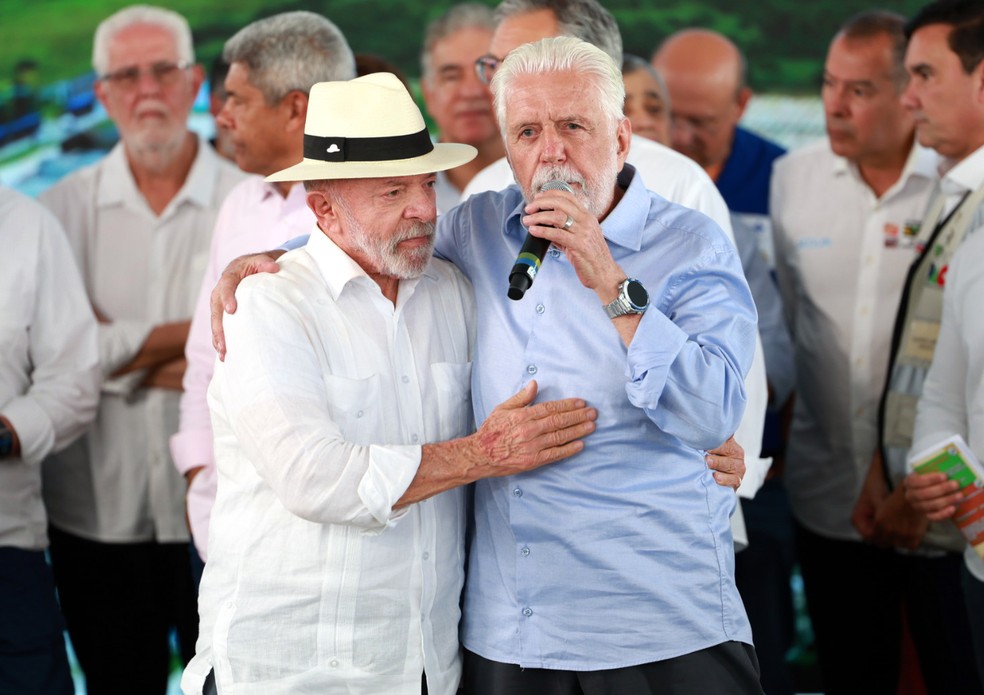 Senador Jaques Wagner e o presidente Lula na  Lula inauguração do Hospital Estadual do Litoral Norte, em Alagoinhas, na Bahia. — Foto: Feijão Almeida/GOVBA