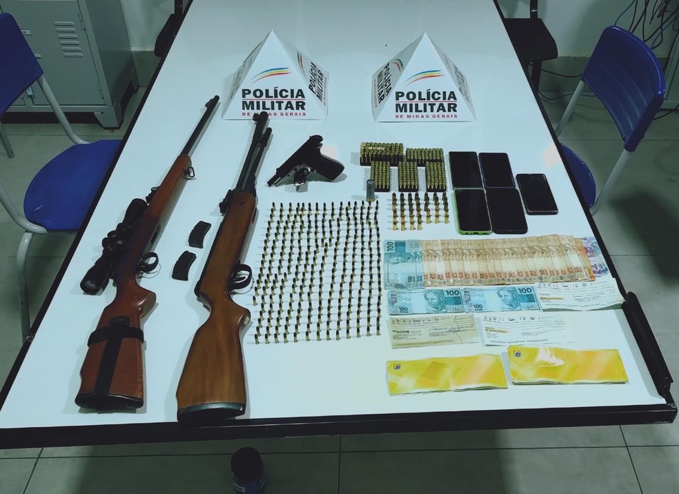 Materiais apreendidos pela PM durante a ação. — Foto: Polícia Militar/Divulgação