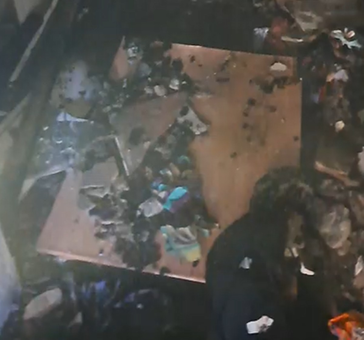 Incêndio destrói casa após suspeita de problema em ventilador, em João Pessoa