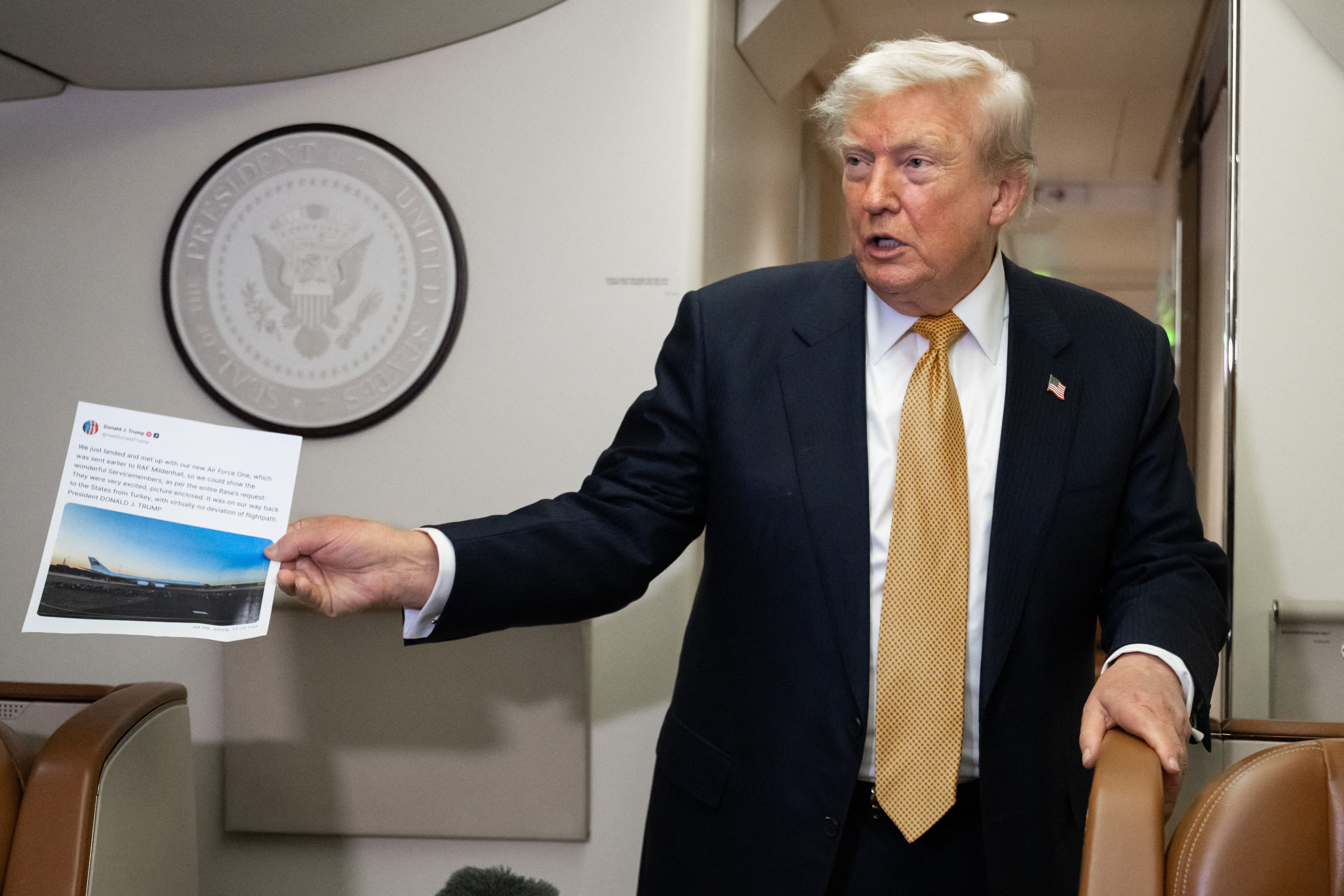 Trump quer vender milissegundos de vantagem a investidores na Truth Social