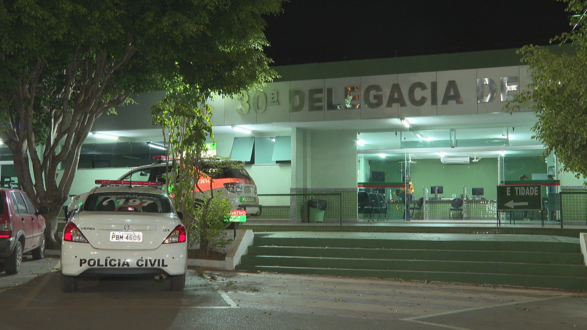 Homem invade casa de vizinha e ataca mulher com facão no DF