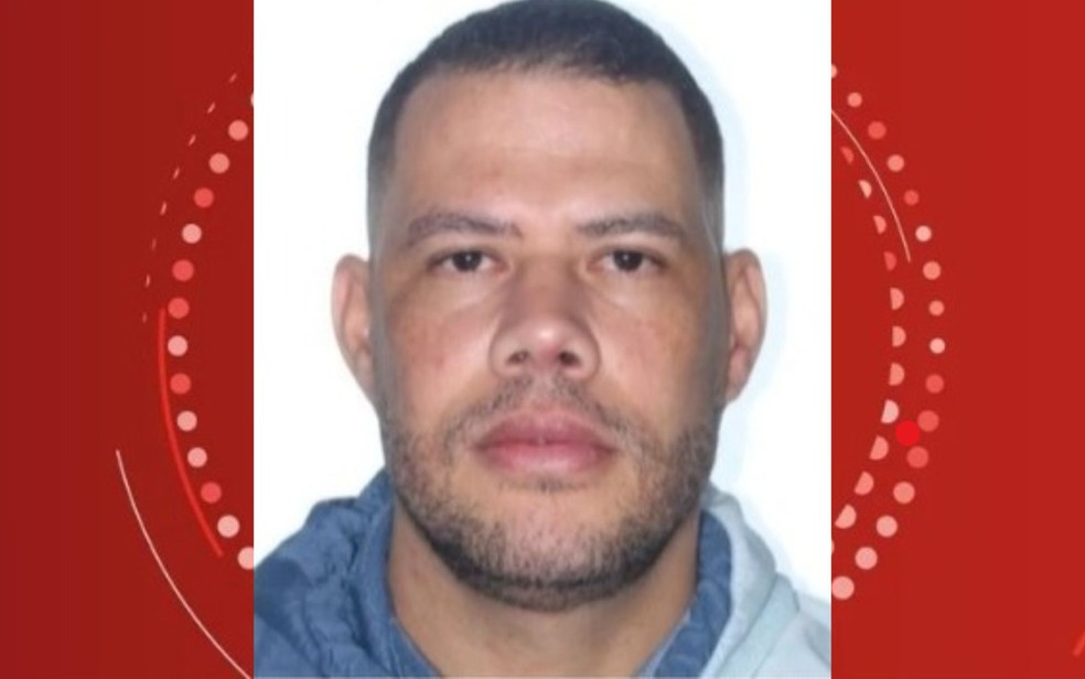 Suspeito de integrar grupo criminoso de São Paulo é preso enquanto dirigia BMW em Salvador — Foto: Reprodução/TV Bahia