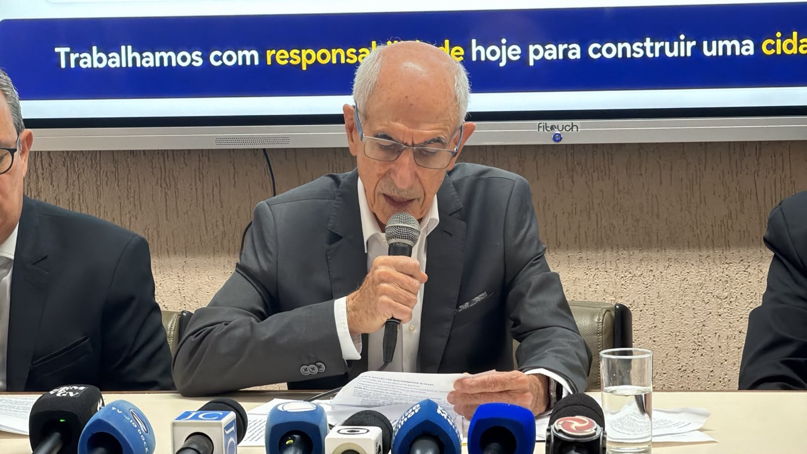 Mais de 600 servidores contratados são demitidos pela Prefeitura de Governador Valadares
