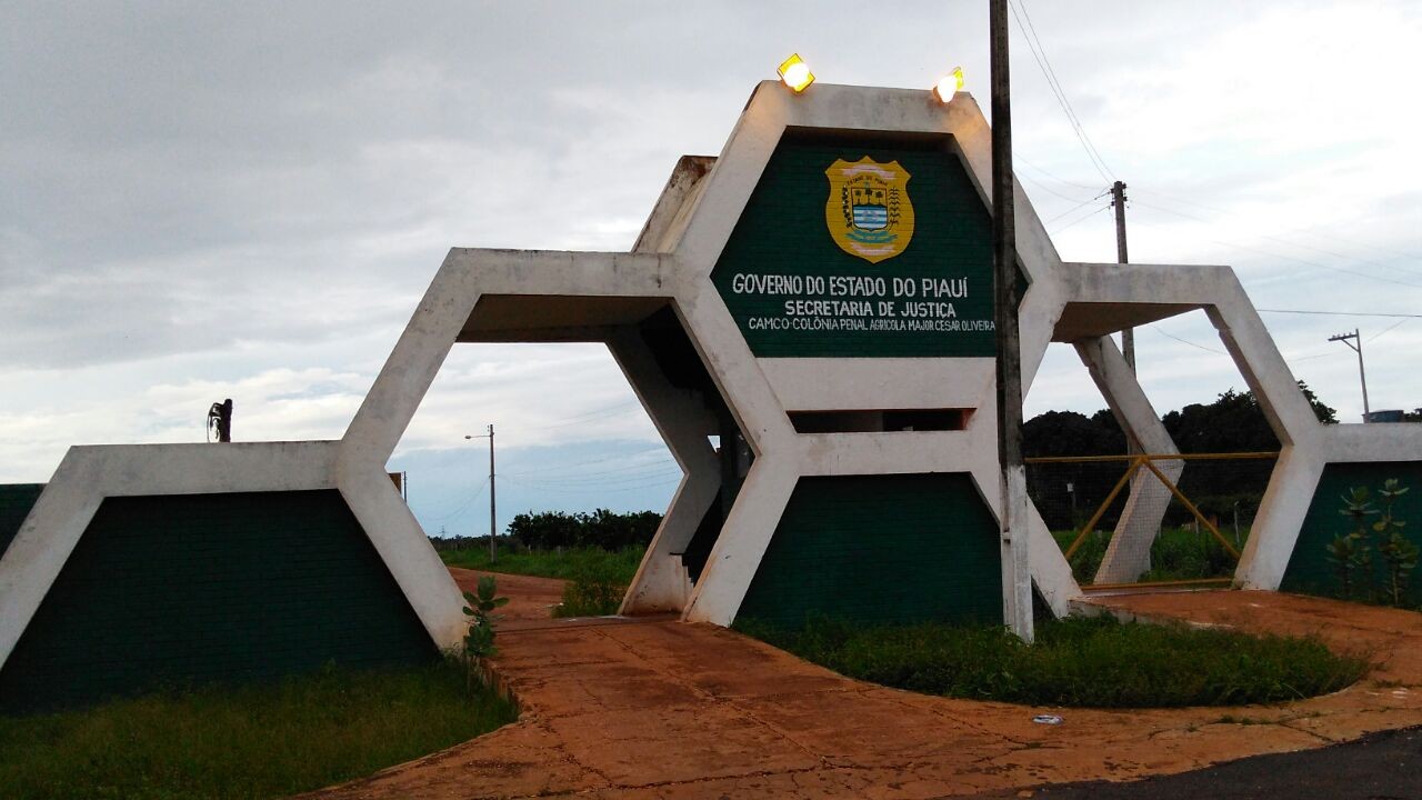 Vídeo mostra confusão entre detentos na Colônia Agrícola Major César