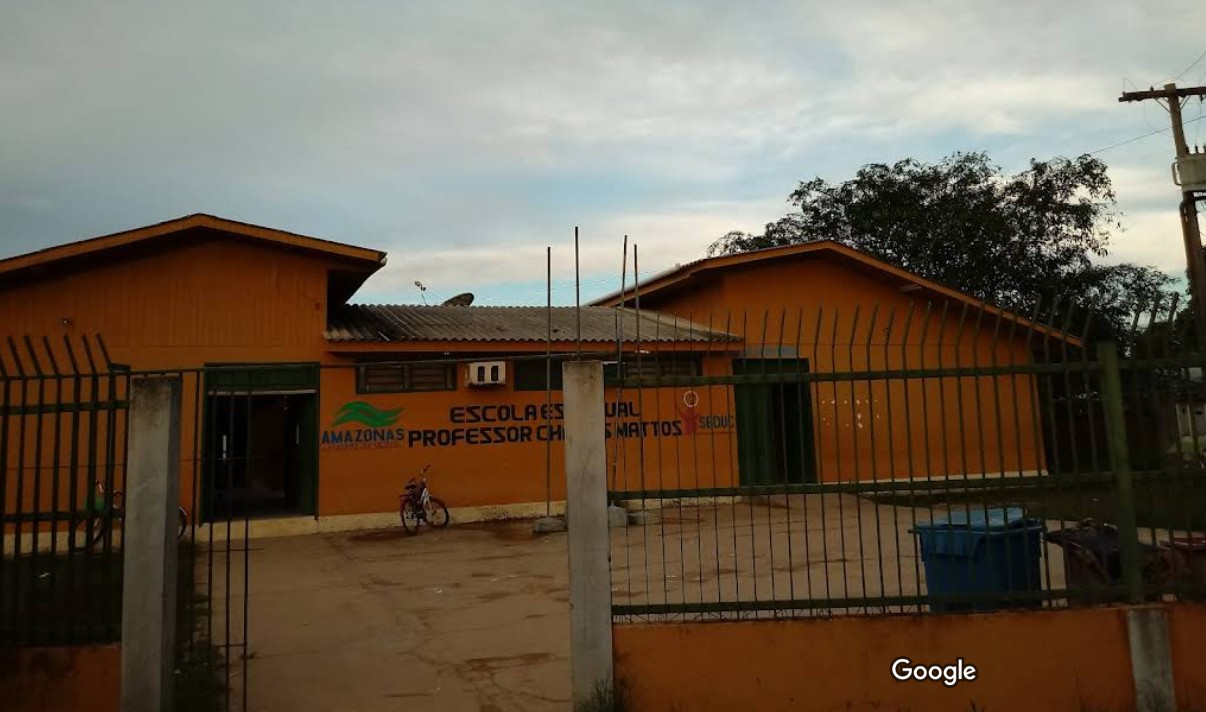 Professor é agredido a pauladas após pedir que aluna guardasse celular em sala no interior do AM