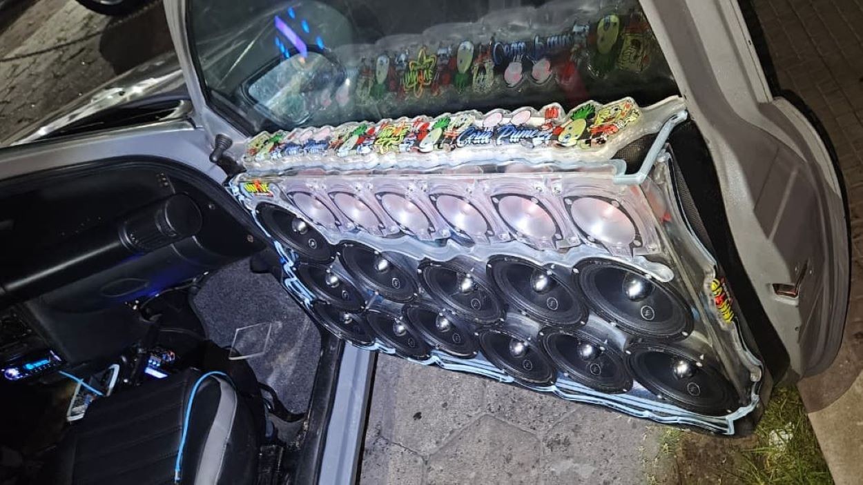 Carros com 'paredões de som' são apreendidos durante Operação Rolezinho em São Luís