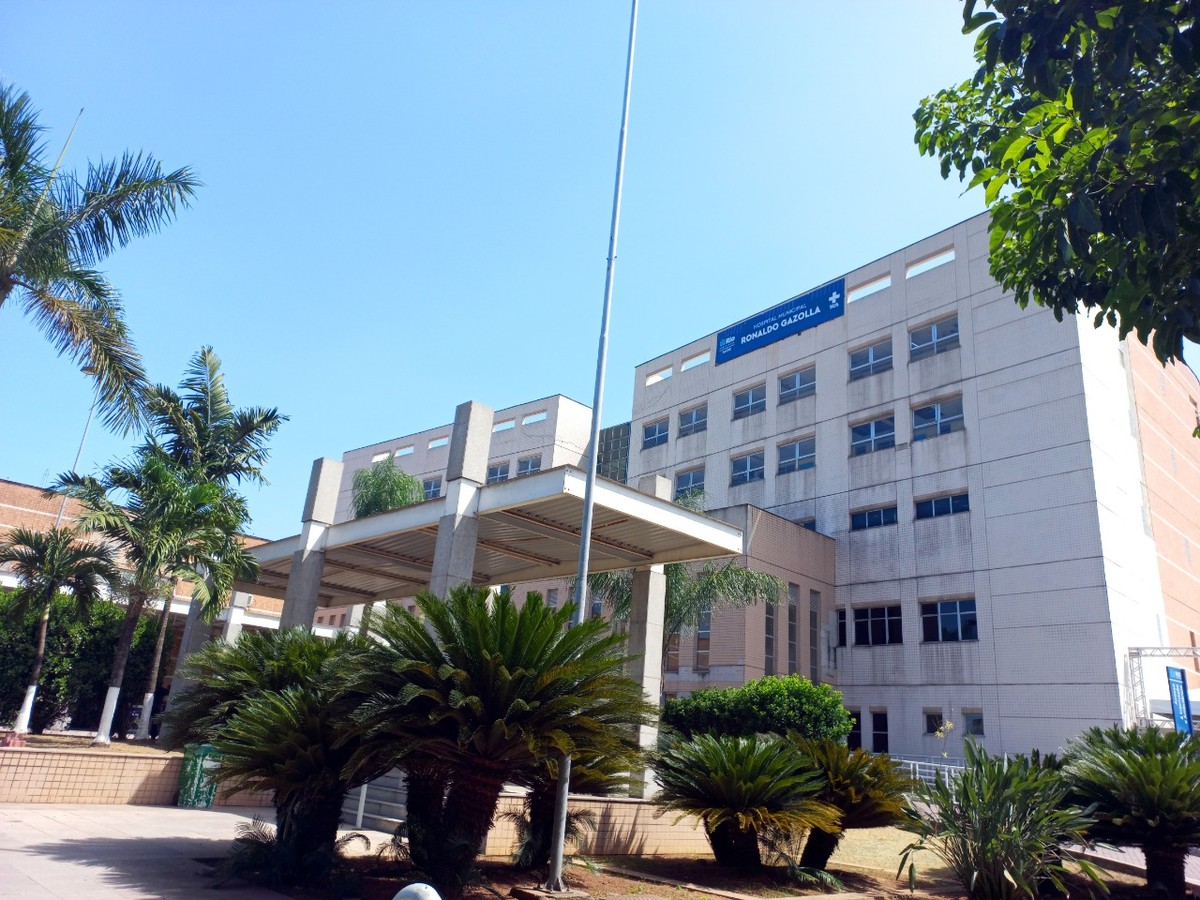 Com menos casos de Covid, hospital de referência no Rio volta a fechar ...