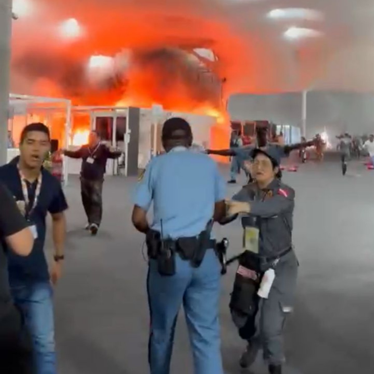 'Foi bem assustador', diz indigenista de RO que presenciou incêndio na COP30; veja VÍDEO