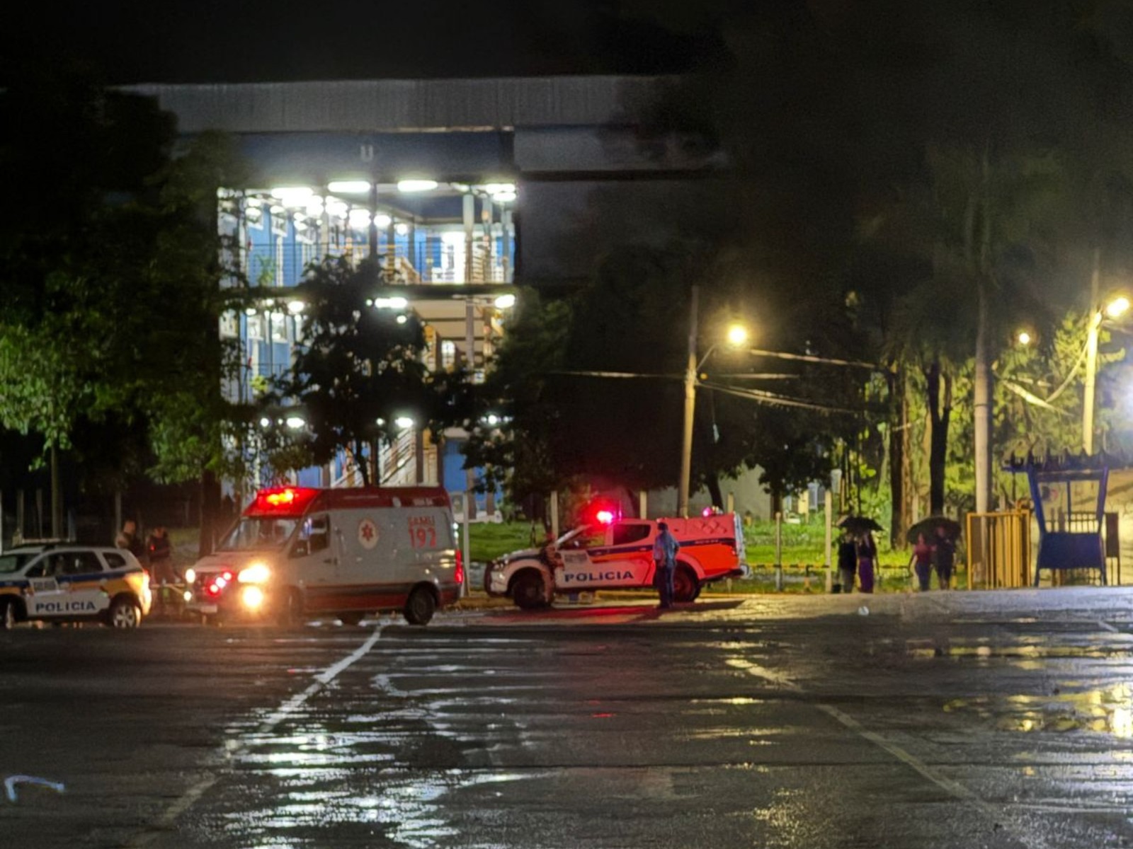 Homem pede socorro em faculdade após ser alvo de tiros em Coronel Fabriciano