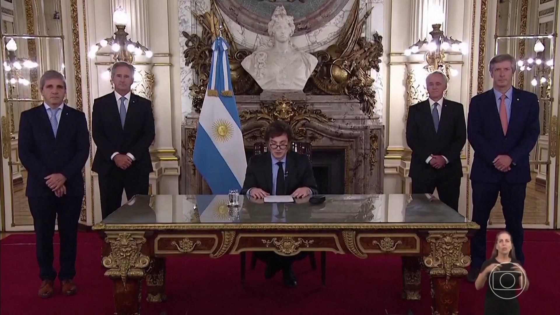Pacote de reformas proposto por Milei é aprovado pela Câmara dos Deputados da Argentina