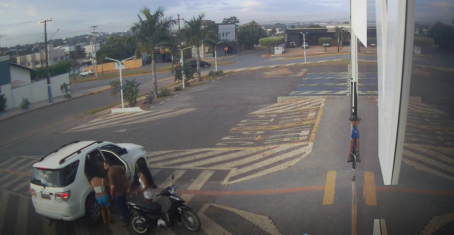 Bebê desacordada após engasgo é salva por policiais civis em MT; veja vídeo