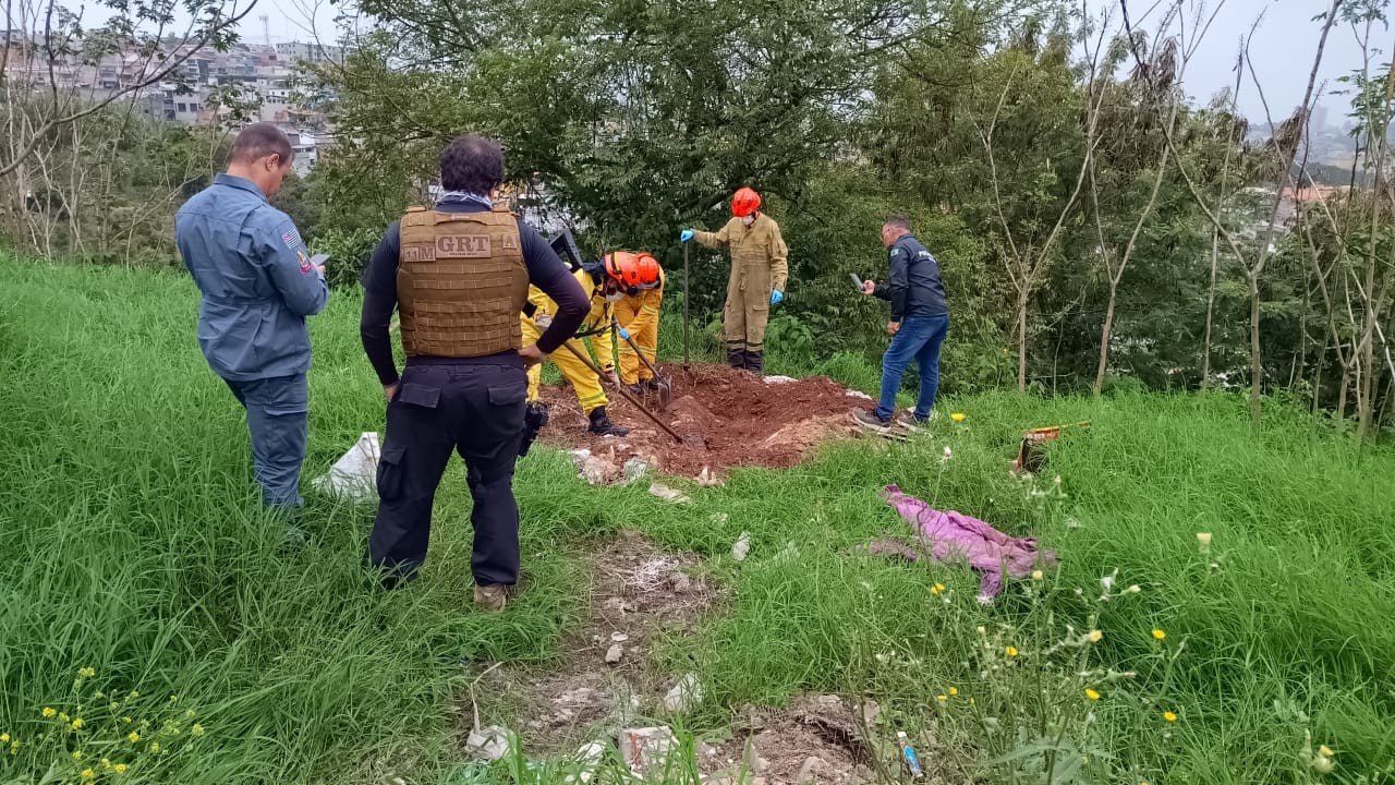 Corpo de homem desaparecido é encontrado em terreno em Ferraz de Vasconcelos 