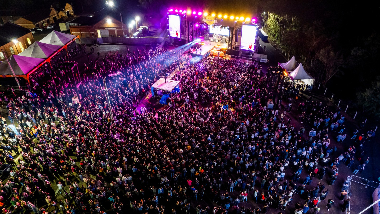 Santa Bárbara Rock Fest  acontece em agosto com 53 bandas, roda gigante e tirolesa