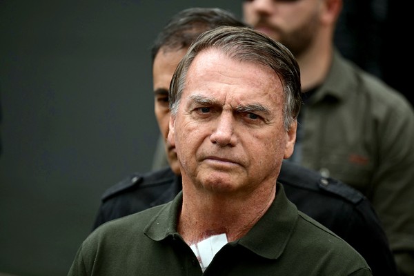 O ex-presidente Jair Bolsonaro foi condenado a 27 anos e 3 meses de prisão — Foto: Pablo Porciuncula/AFP