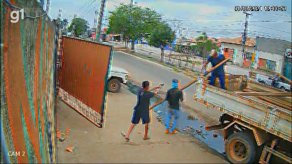 Homem é baleado no local de trabalho no Maranhão; crime foi registrado por câmera de segurança — Foto: Reprodução