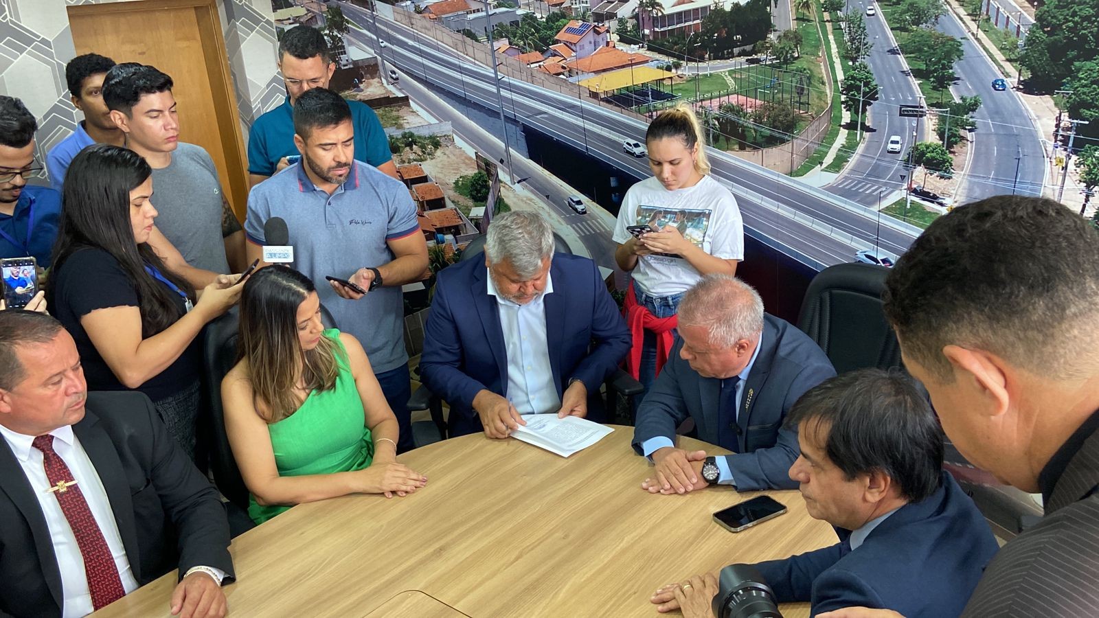 Após afastamento de Emanuel Pinheiro, vice toma posse na prefeitura de Cuiabá