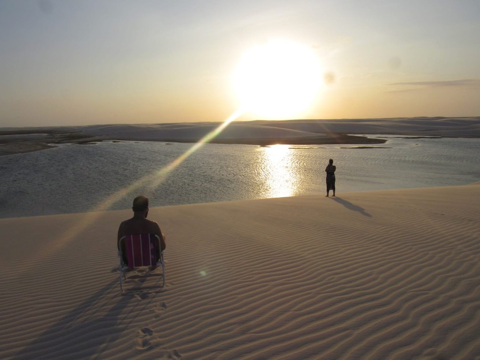 Pôr do sol em duna dos Lençóis Maranhenses na cidade de Barreirinhas (MA) — Foto: Felipe Cordeiro/g1