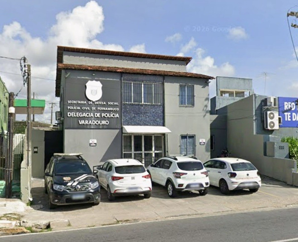 Homem é preso por estuprar e manter em cárcere esposa e filha adolescente em Olinda