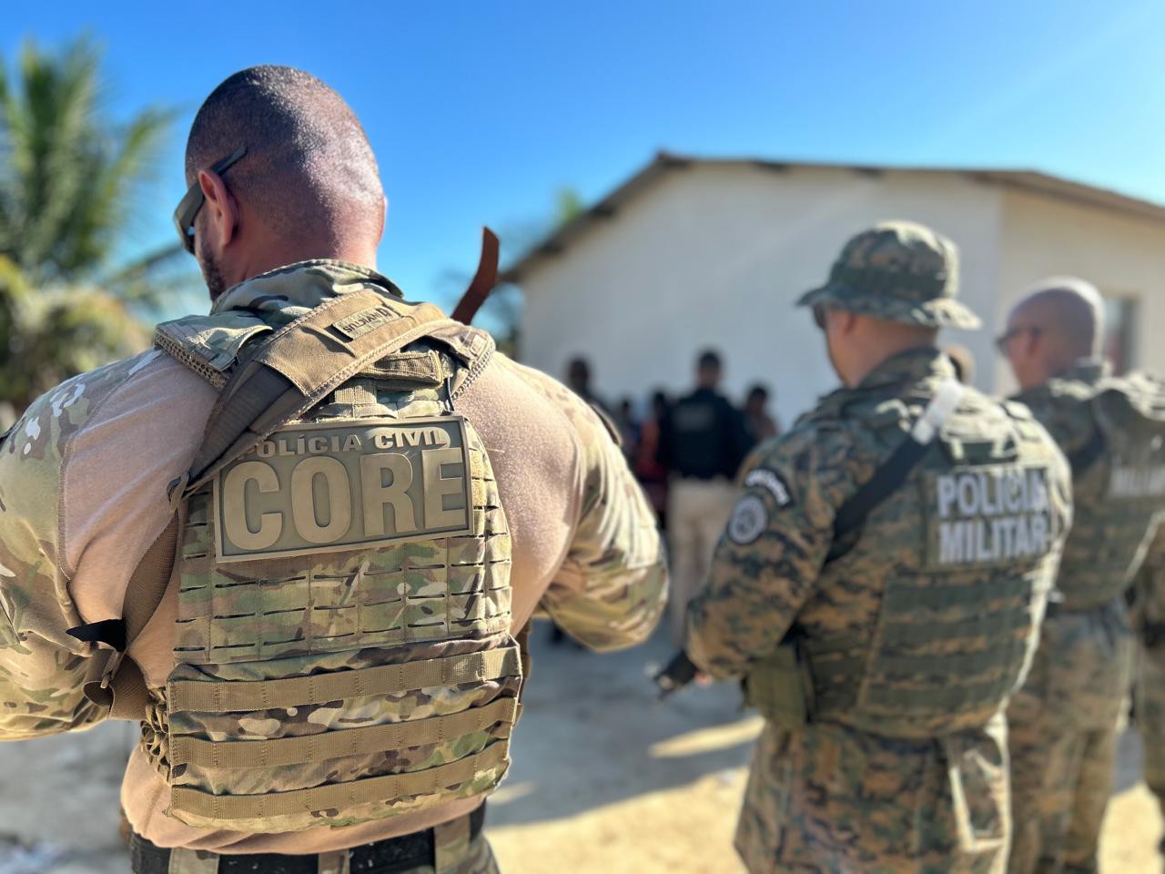 Oito suspeitos morrem e policial militar é baleado durante operação contra tentativa de resgate de presos em Eunápolis