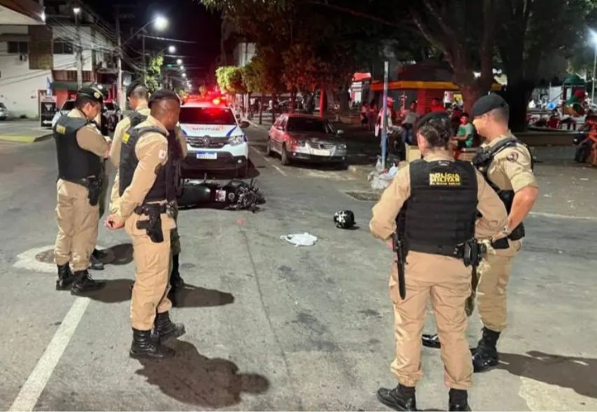 Cachorro morre atropelado por motociclista durante perseguição policial em MG