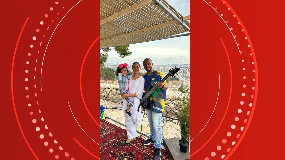 Família de capixabas está em Jerusalém e não está conseguindo voltar para o Brasil — Foto: Reprodução/Acervo pessoal