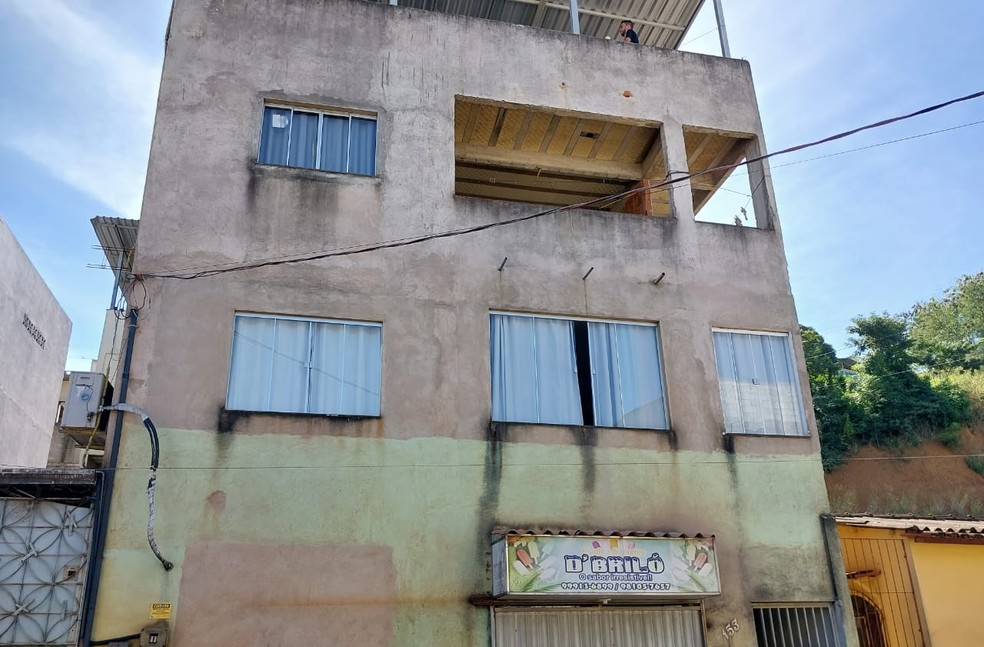 Criança de nove meses caiu do segundo andar em Cariacica, Espírito Santo — Foto: Paulo Ricardo Sobral/TV Gazeta