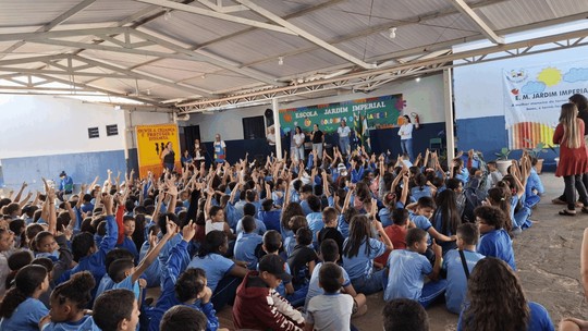 Alckmin sanciona lei que torna ataque a escolas crime hediondo e aumenta penas - Penas para homicídios em instituições de ensino poderão chegar a 30 anos de prisão. Texto define agravantes para crimes cometidos por familiares, companheiros e empregadores das vítimas.