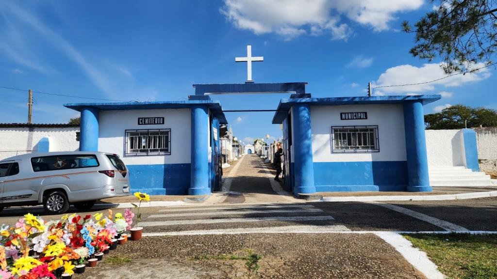 Confira o horário de funcionamento dos cemitérios no Dia das Mães em São José, Taubaté, Jacareí e Pindamonhangaba