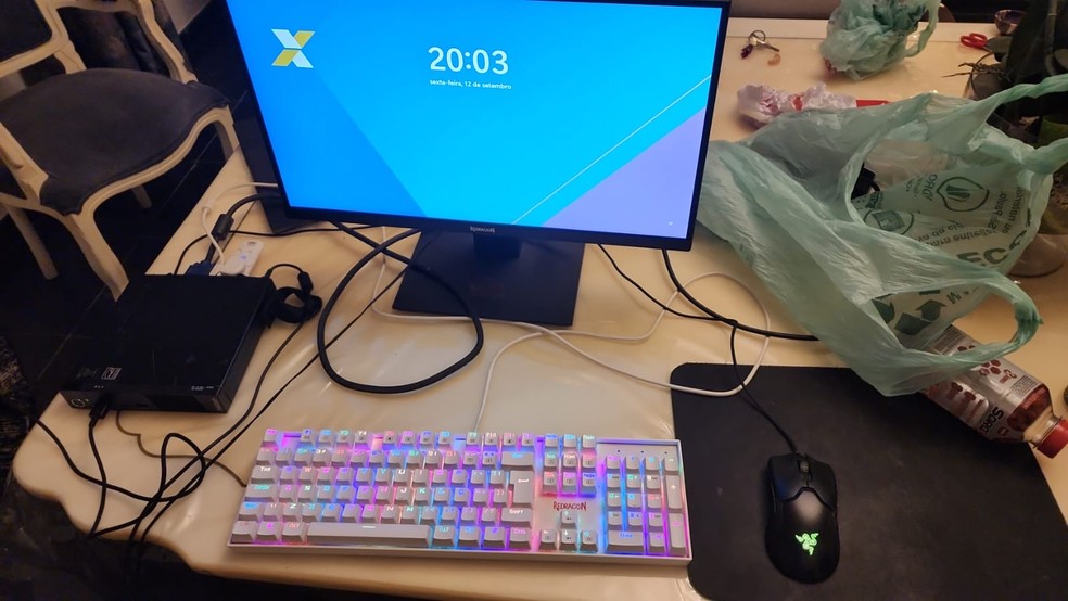 O computador dos criminosos. — Foto: Reprodução