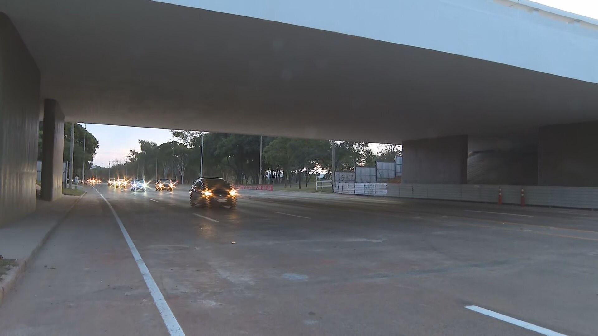 Parte de viaduto no Eixão Norte, em Brasília, é liberado para circulação; veja IMAGENS