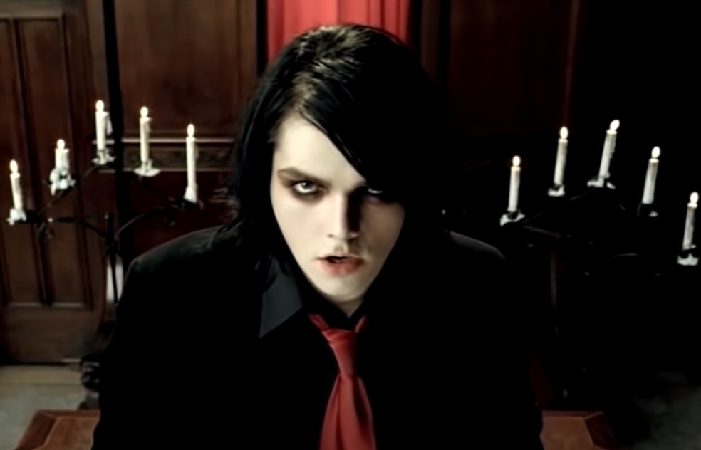 Gerard Way no clipe de 'Helena' &mdash; Foto: Reprodu&ccedil;&atilde;o/YouTube