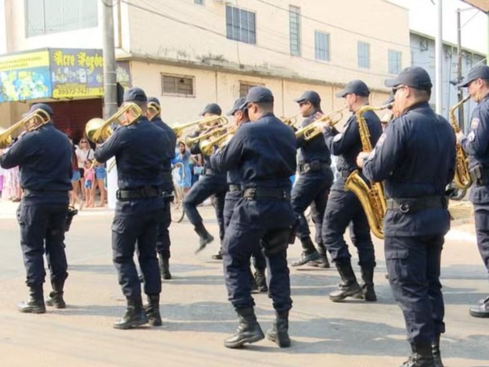 Bairro de Rio Branco comemora 122 anos com café comunitário, dominó, desfile cívico e mais