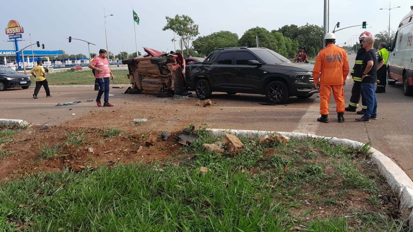 Políticos levam Carreta Furacão natalina à orla de Copacabana, Informe  do Dia