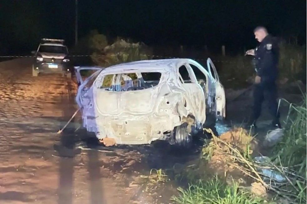 Corpo carbonizado é encontrado dentro de carro em Sinop (MT) — Foto: Reprodução