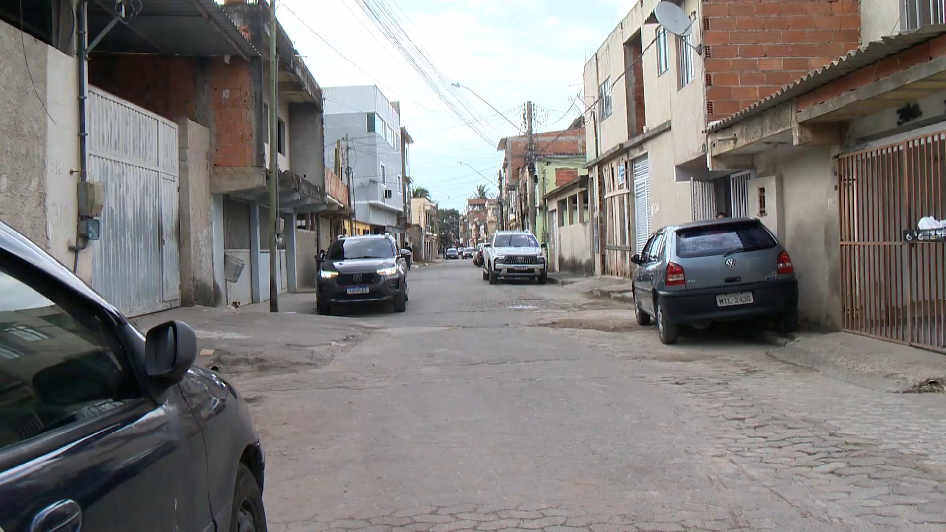 Açougueiro é abordado por suspeito e baleado na cabeça a caminho do trabalho na Serra