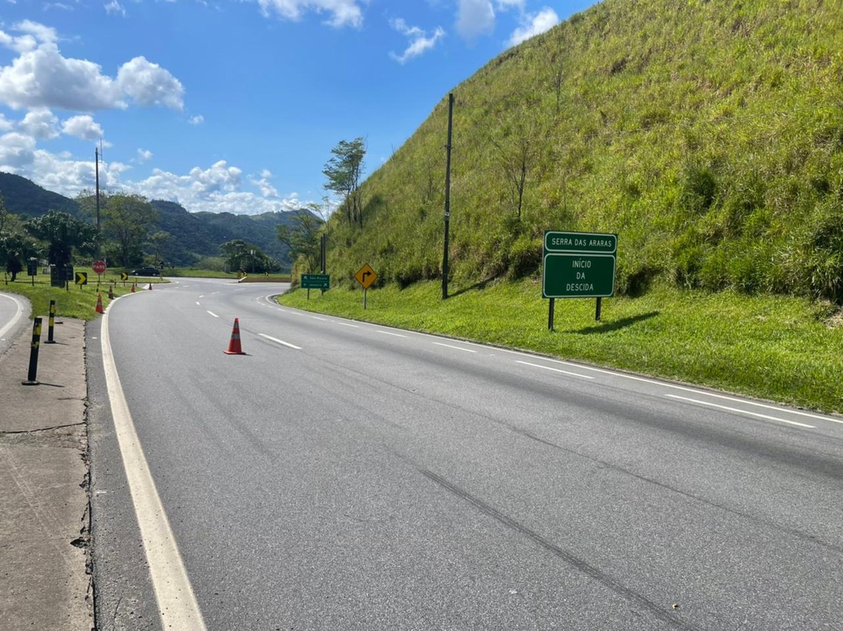Manutenção vai fechar descida da Serra das Araras neste fim de semana; sentido SP terá mão dupla