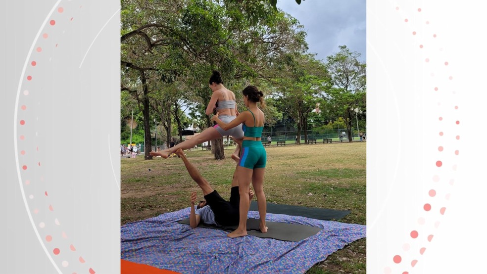 Na foto é possível perceber como atua o "cuidador" - também chamado de "anjo" -, para minimizar ou auxiliar no caso de queda. Espírito Santo — Foto: Arquivo pessoal