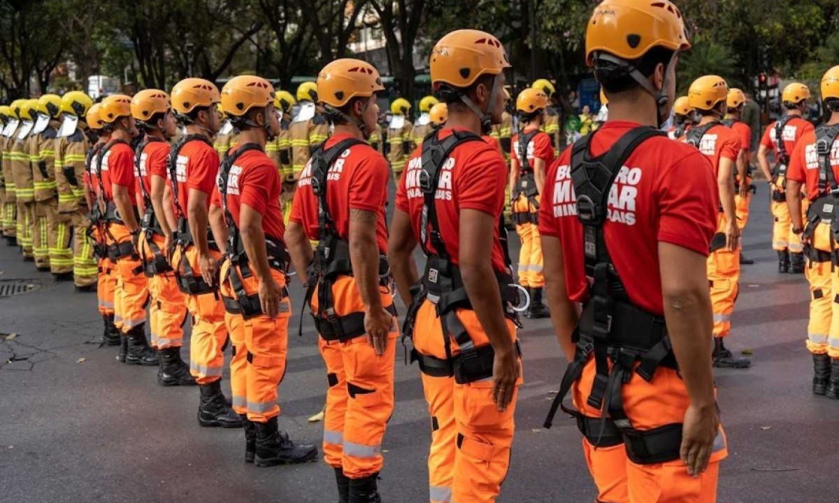 MG envia mais 19 bombeiros para ajudar vítimas de terremotos na Venezuela