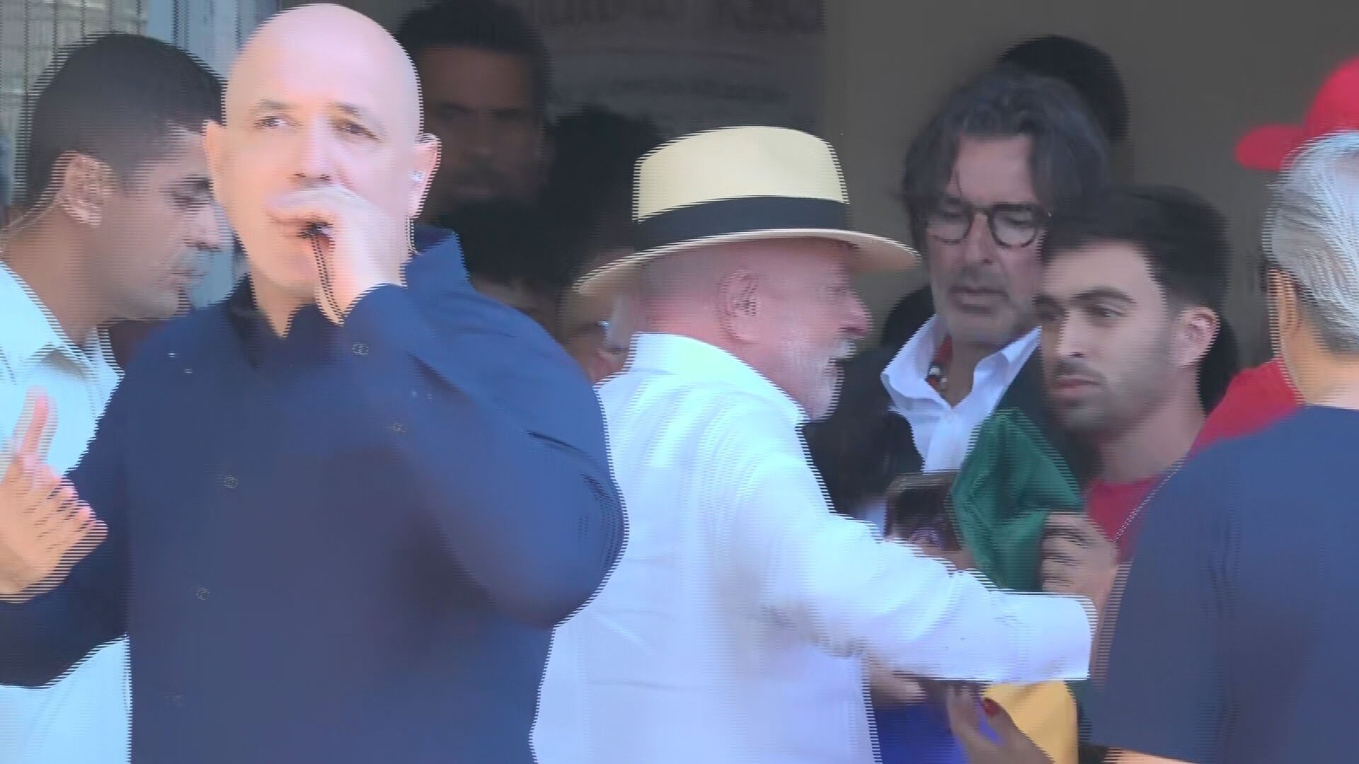 Lula chega para votar em São Bernardo do Campo, no ABC Paulista