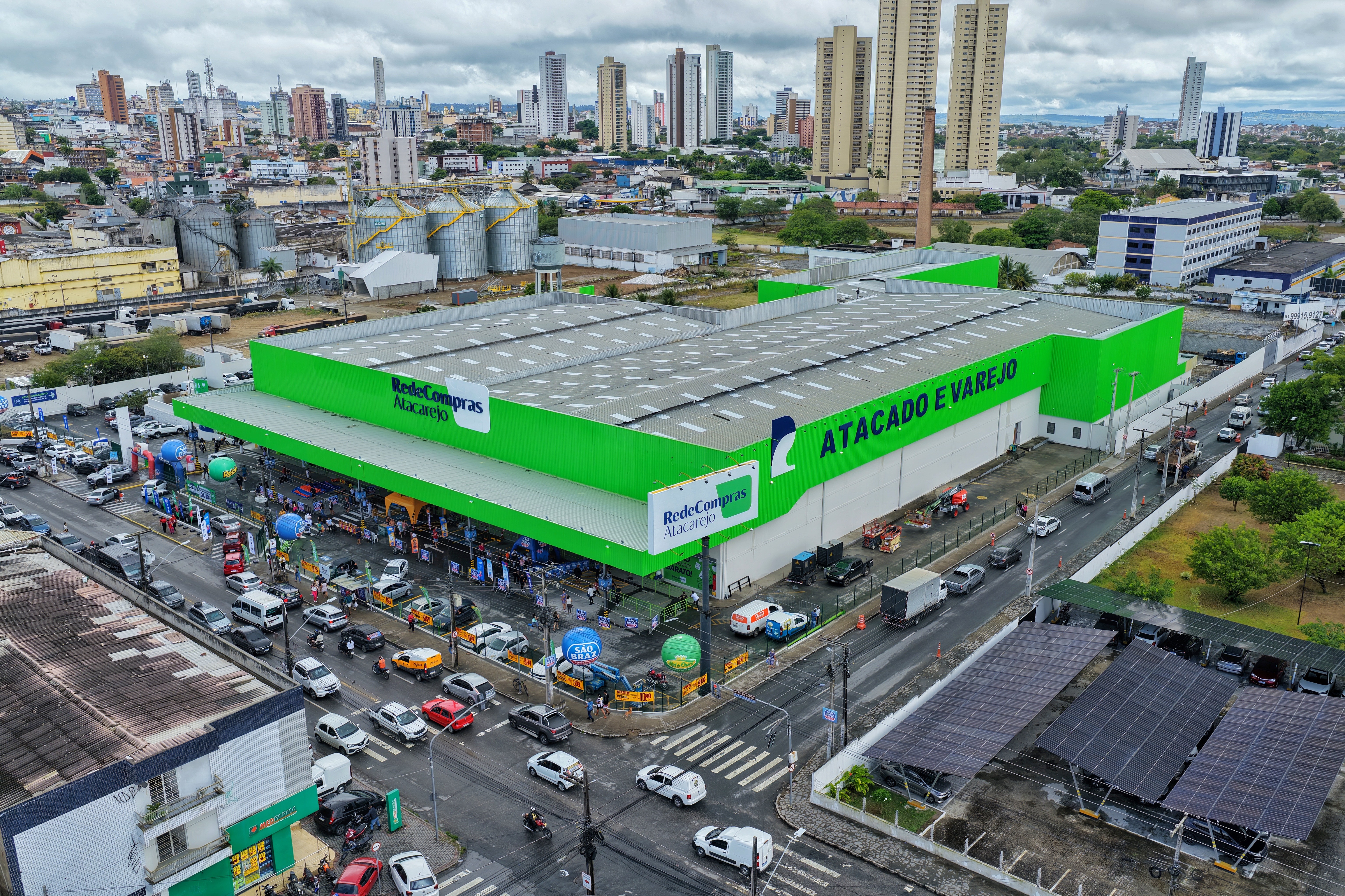 RedeCompras Atacarejo abre terceira loja em Campina Grande e gera 180 empregos