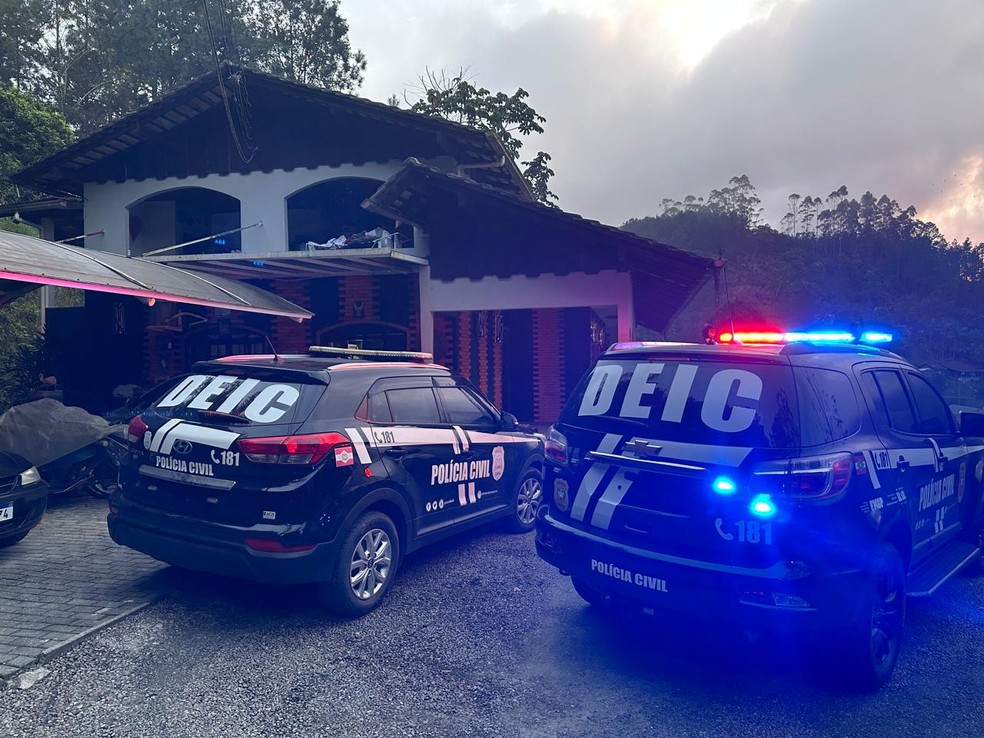 Suspeitos de ameaças ao governador de SC são alvo de operação — Foto: Polícia Civil/Divulgação